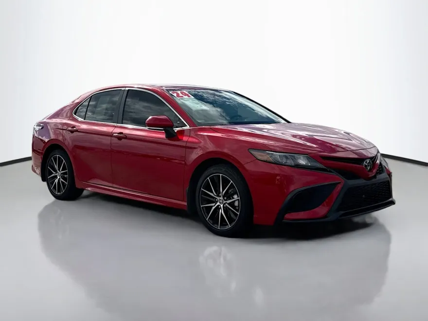 2024 Toyota Camry SE photo 1