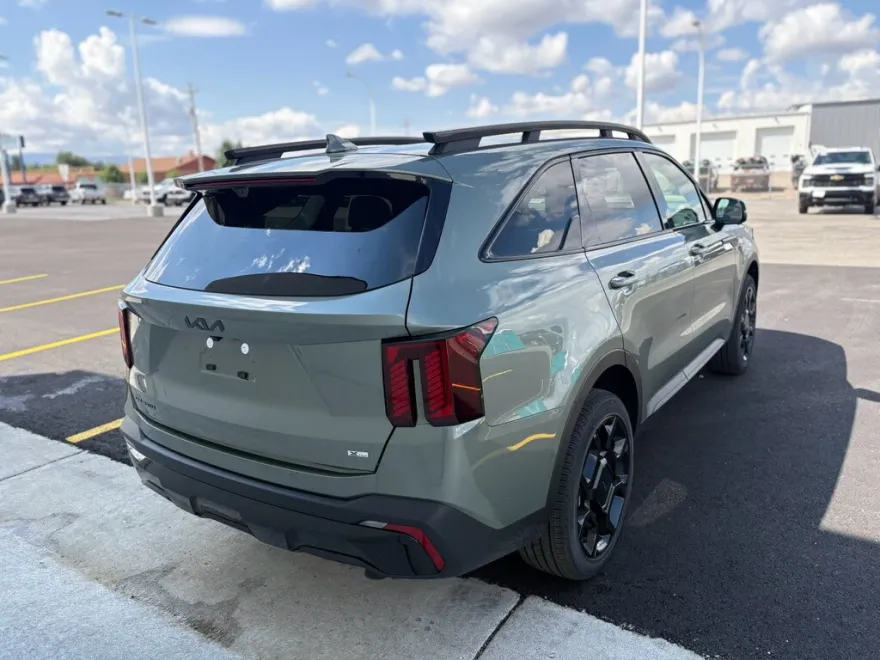 2026 Kia Sorento photo 1