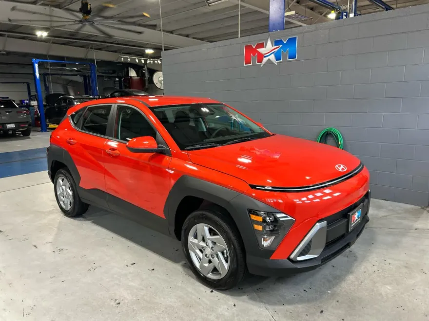 2026 Hyundai Kona SE photo 1