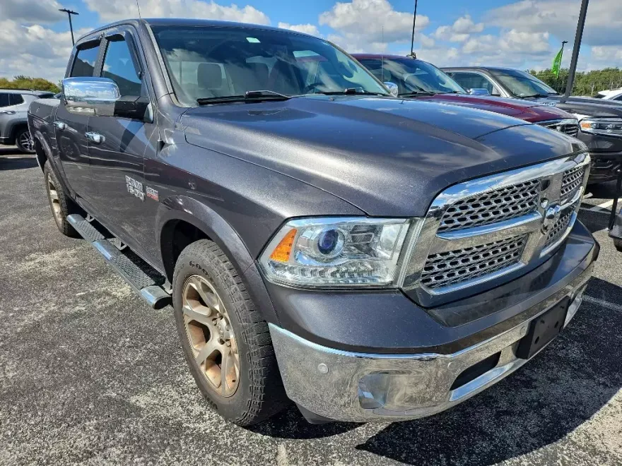 2017 Ram 1500 Laramie photo 1
