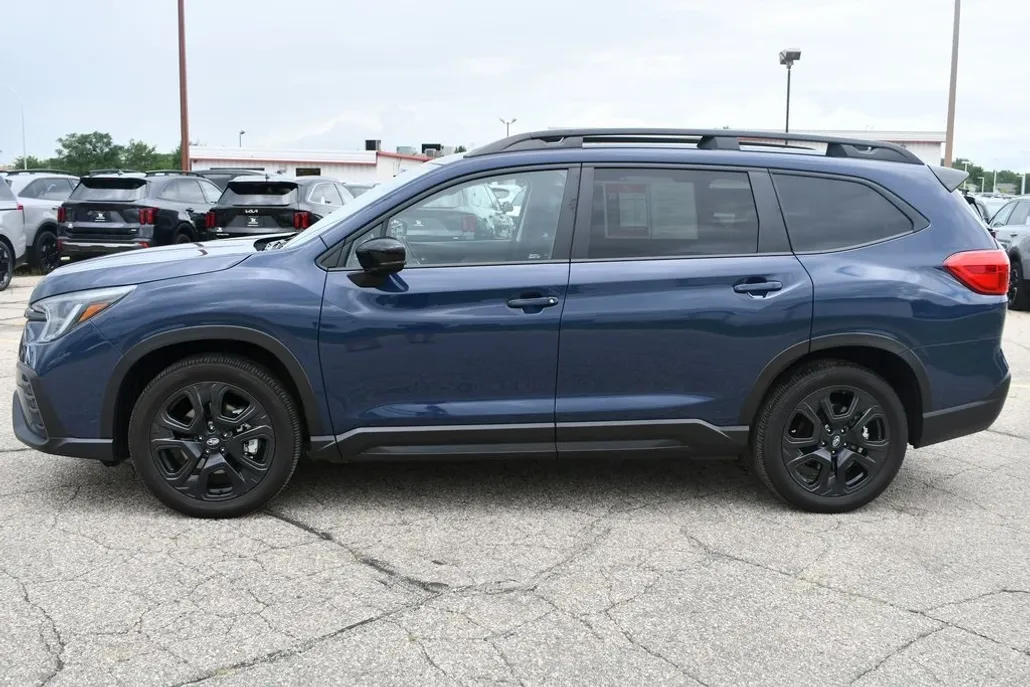 2024 Subaru Ascent Onyx Edition photo 1
