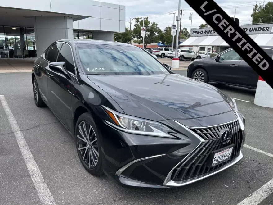 2024 Lexus ES 300h Premium photo 1