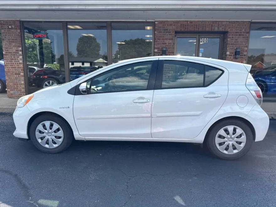 2012 Toyota Prius C Two photo 1