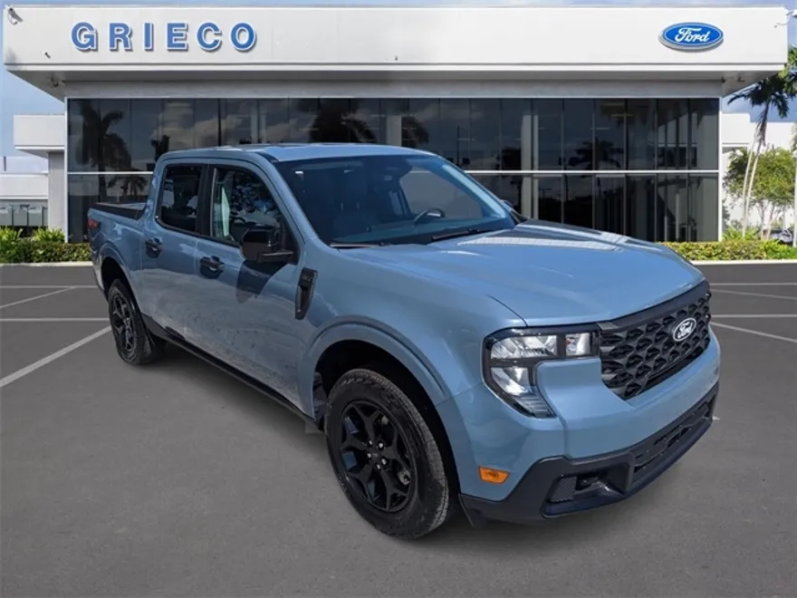 2025 Ford Maverick XLT photo 1