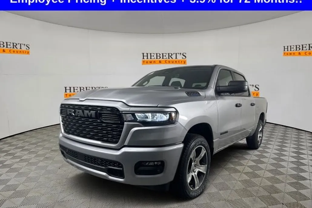 2025 Ram 1500 Tradesman photo 1