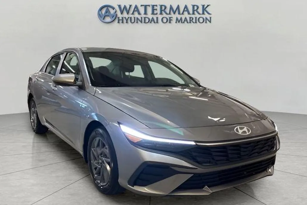 2025 Hyundai Elantra Hybrid Blue photo 1