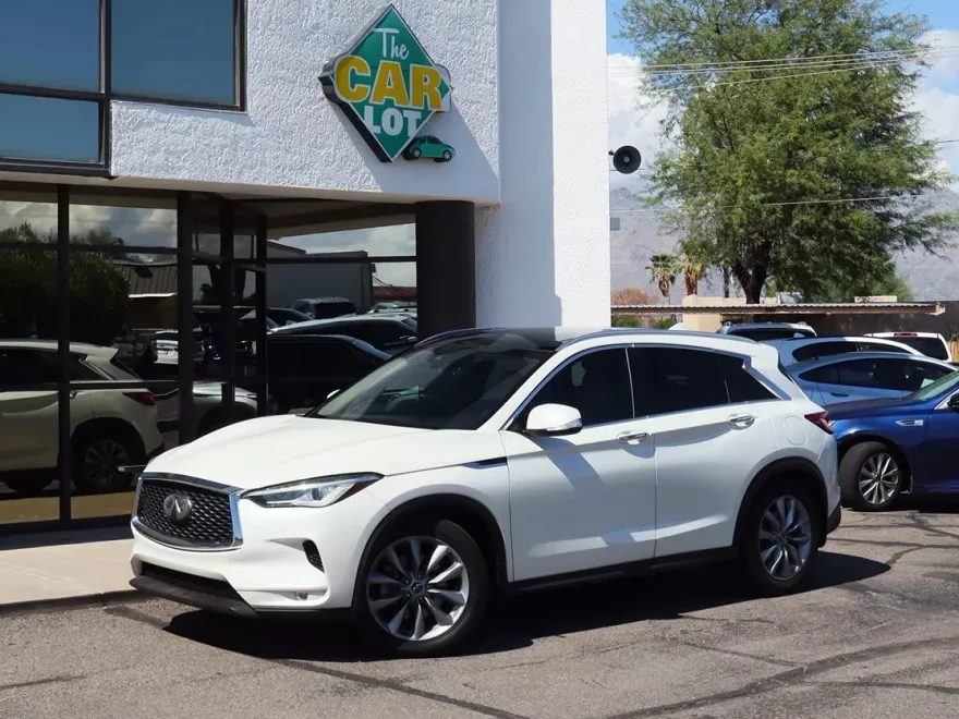 2019 Infiniti QX50 Luxe photo 1