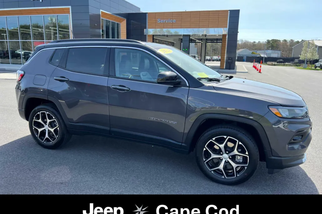 2024 Jeep Compass Limited photo 1