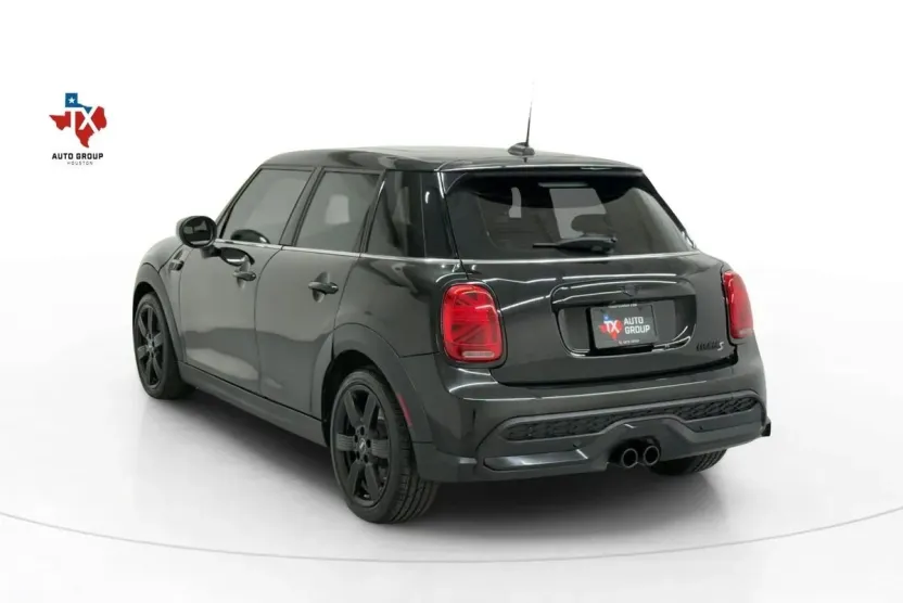2022 Mini Cooper 4 Door Hardtop S photo 1