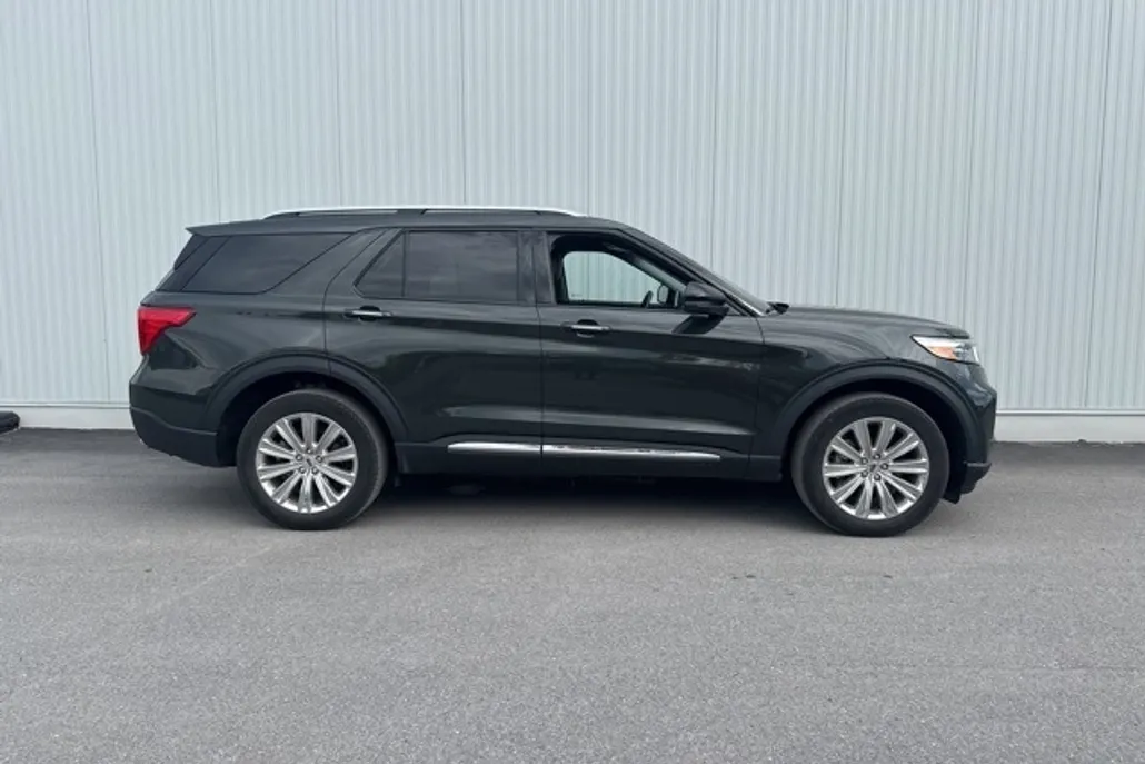 2023 Ford Explorer Limited photo 1