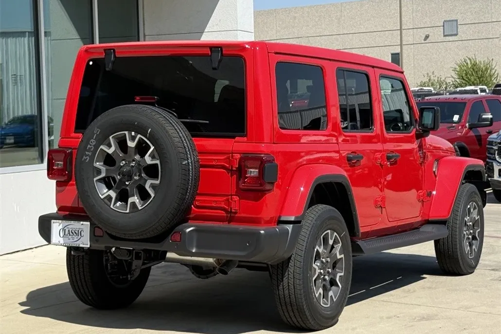2025 Jeep Wrangler Sahara photo 1