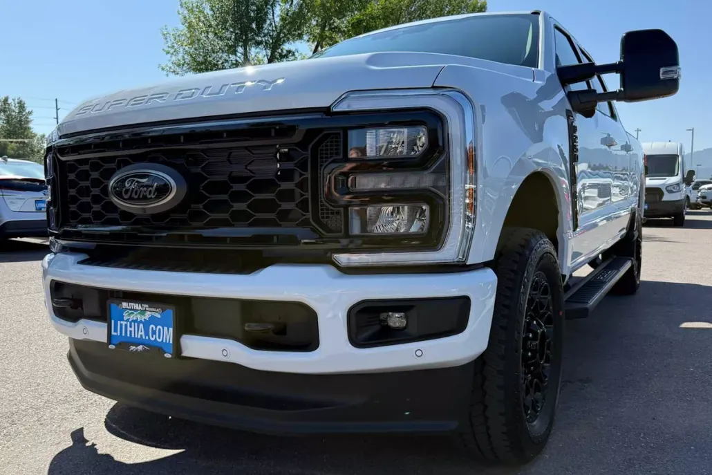 2026 Ford F-250 Lariat photo 1