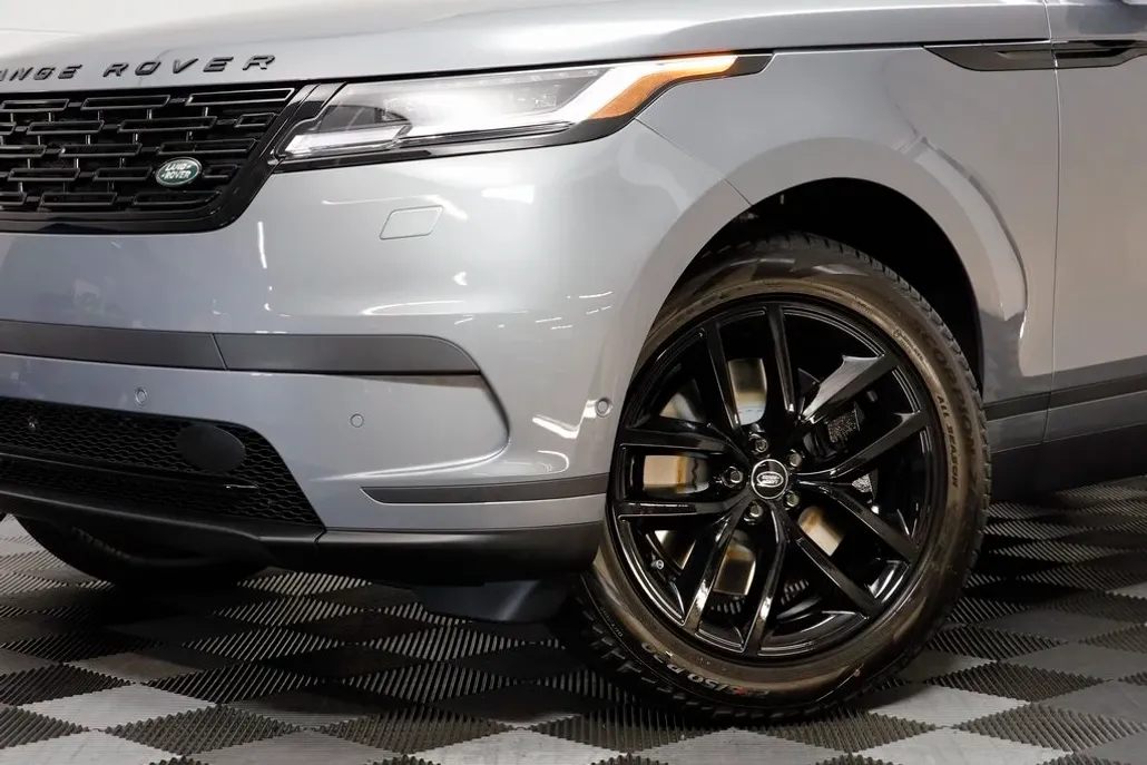 2026 Land Rover Range Rover Velar S photo 1