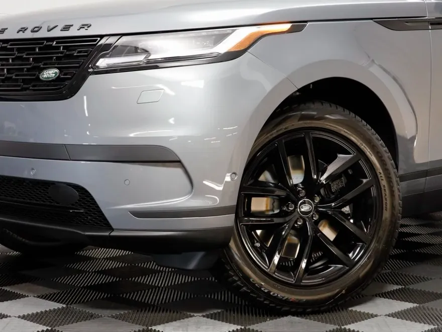 2026 Land Rover Range Rover Velar S photo 1
