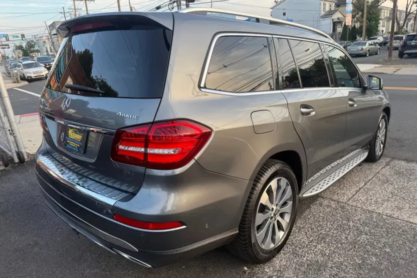 2017 Mercedes Benz GLS 450 photo 1