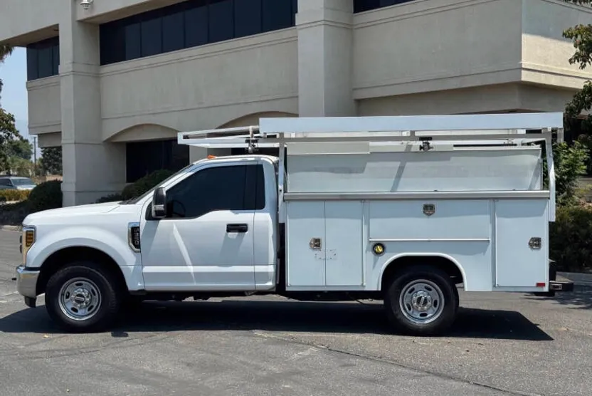 2018 Ford F-350 XL photo 1