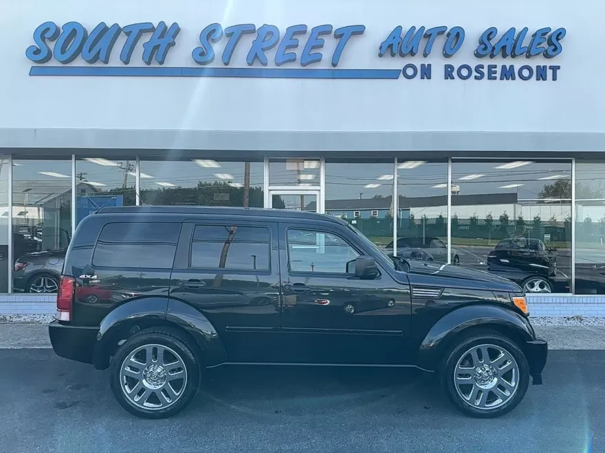 2011 Dodge Nitro Heat photo 1