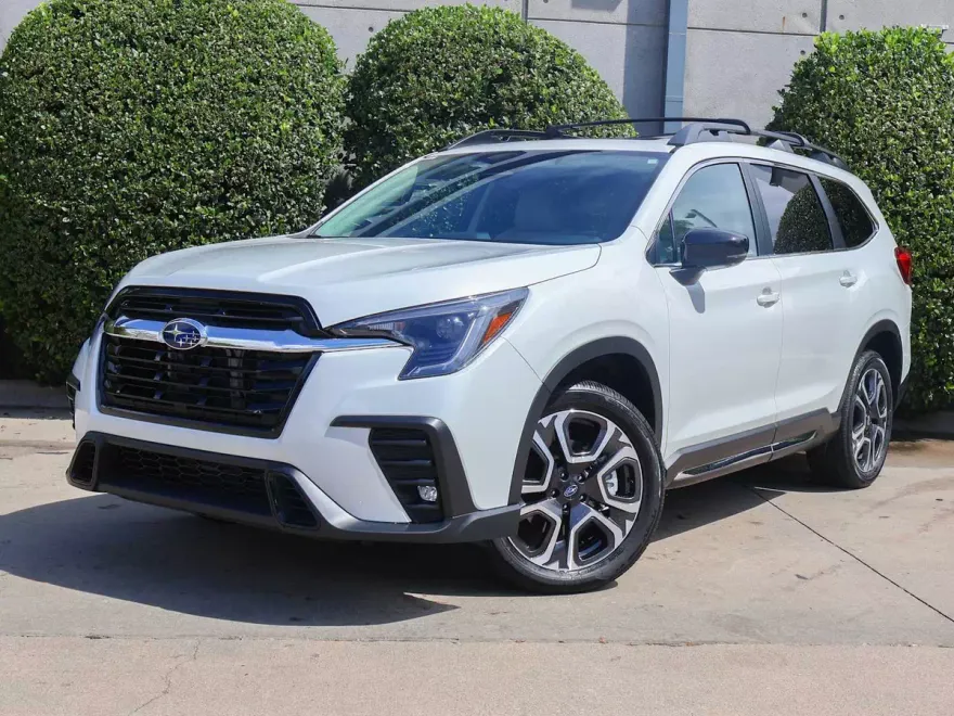 2025 Subaru Ascent Limited photo 1