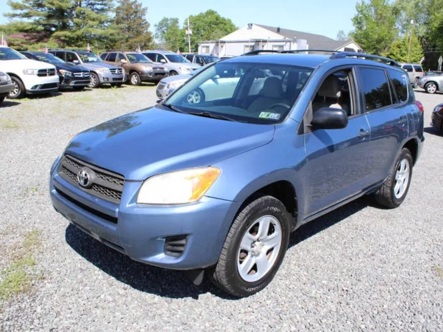 2011 Toyota RAV4 Base photo 1