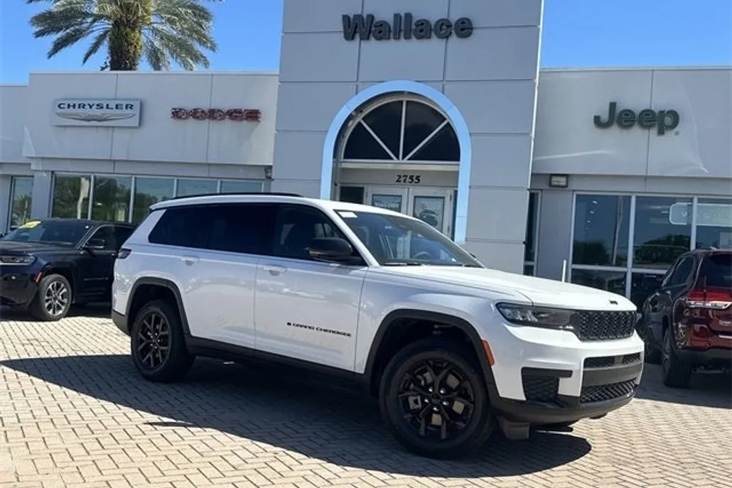 2025 Jeep Grand Cherokee Altitude X photo 1