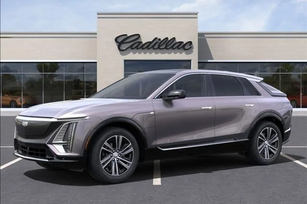 2025 Cadillac Lyriq Luxury photo 1