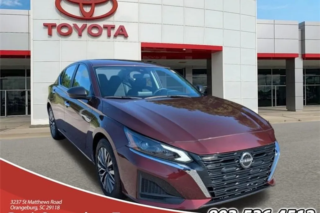 2024 Nissan Altima 2.5 SV photo 1