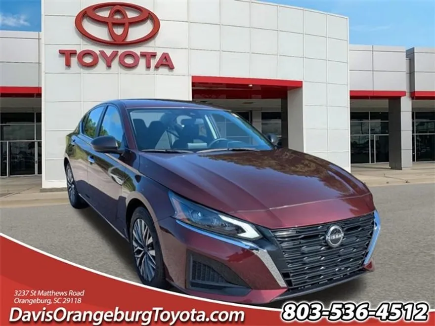 2024 Nissan Altima 2.5 SV photo 1