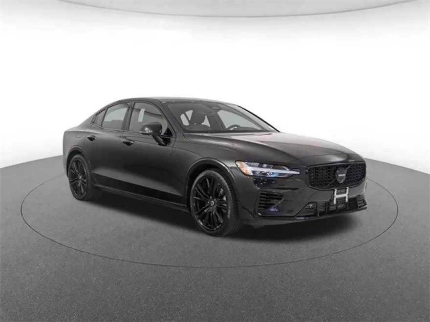 2024 Volvo S60 T8 Plus Black Edition photo 1