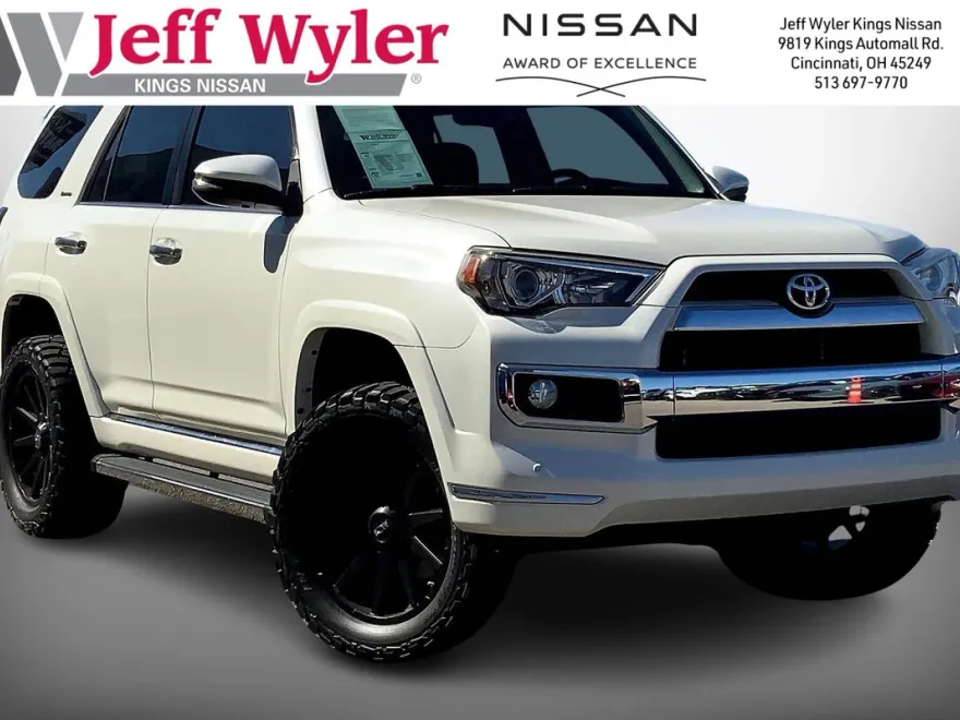 2015 Toyota 4Runner Limited photo 1