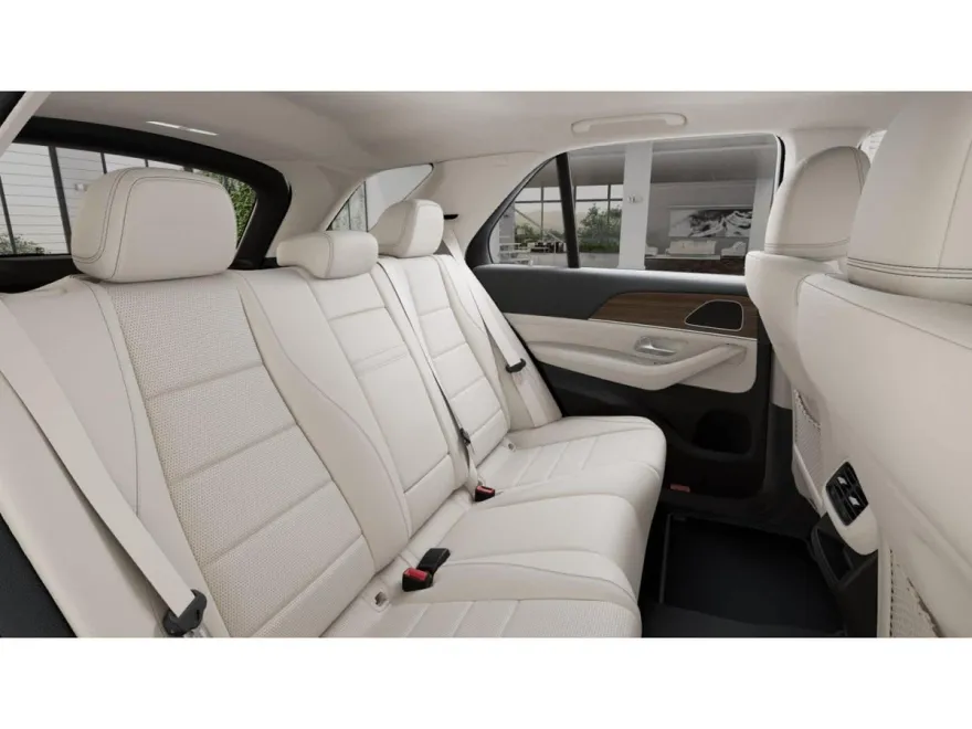 2026 Mercedes Benz GLE 450 4MATIC photo 1