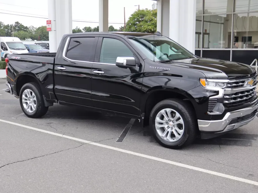 2024 Chevrolet Silverado 1500 LTZ photo 1