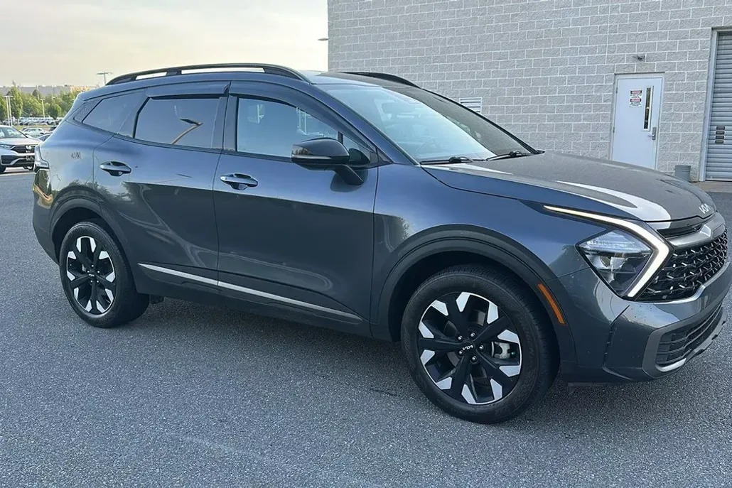 2023 Kia Sportage X-Line photo 1
