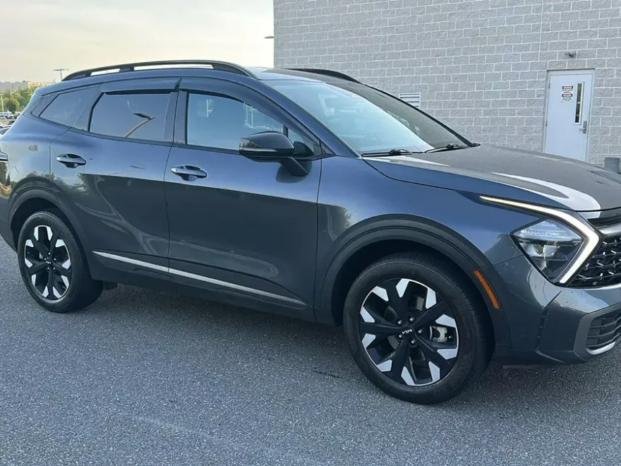 2023 Kia Sportage X-Line photo 1