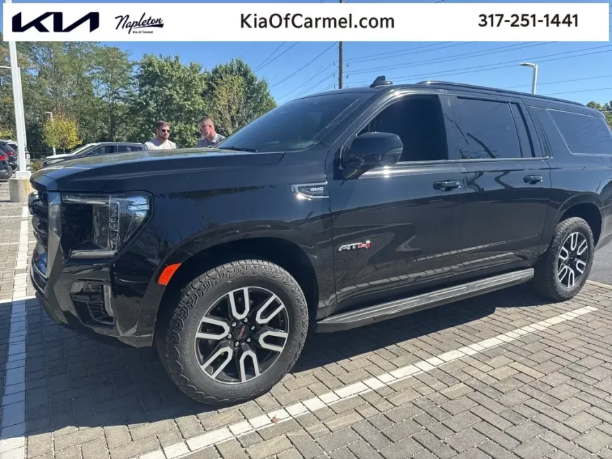 2024 Gmc Yukon XL AT4 photo 1
