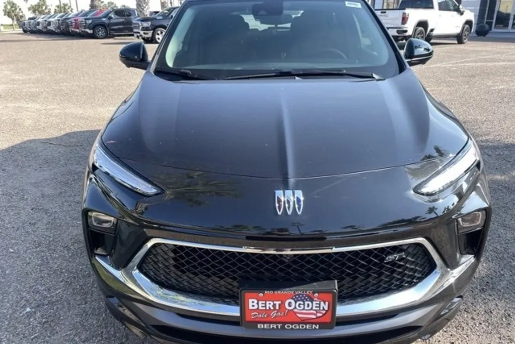 2026 Buick Encore GX Sport Touring photo 1