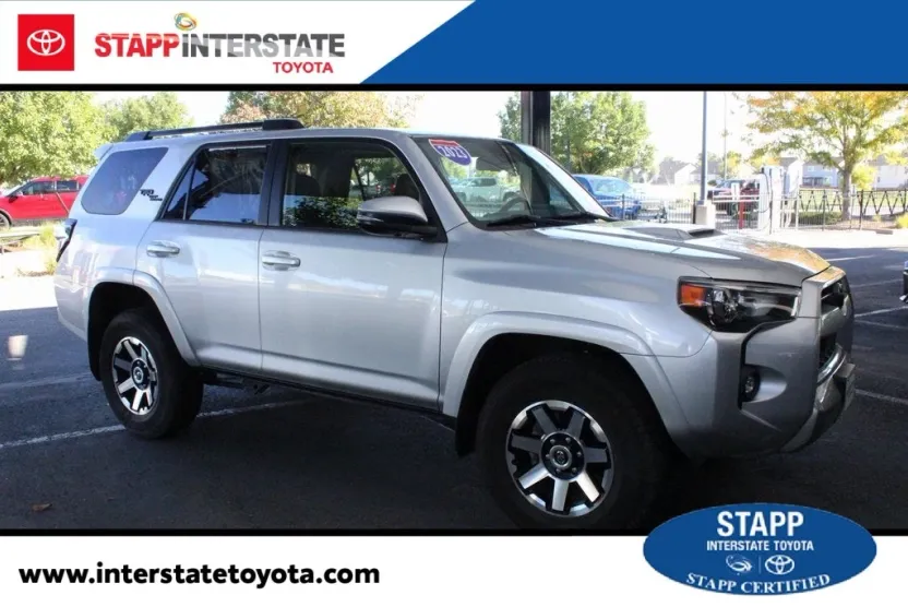 2023 Toyota 4Runner TRD Off-Road Premium photo 1