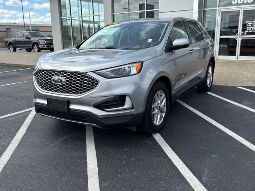 2024 Ford Edge SEL photo 1