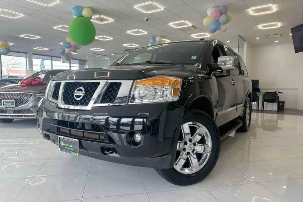 2013 Nissan Armada Platinum photo 1
