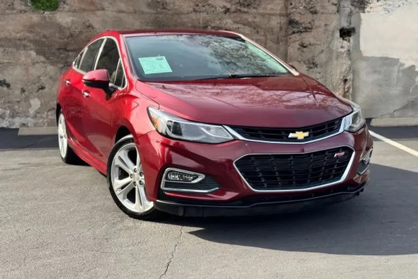 2016 Chevrolet Cruze Premier photo 1