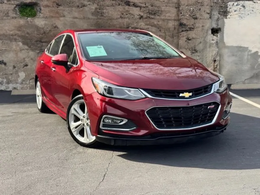 2016 Chevrolet Cruze Premier photo 1