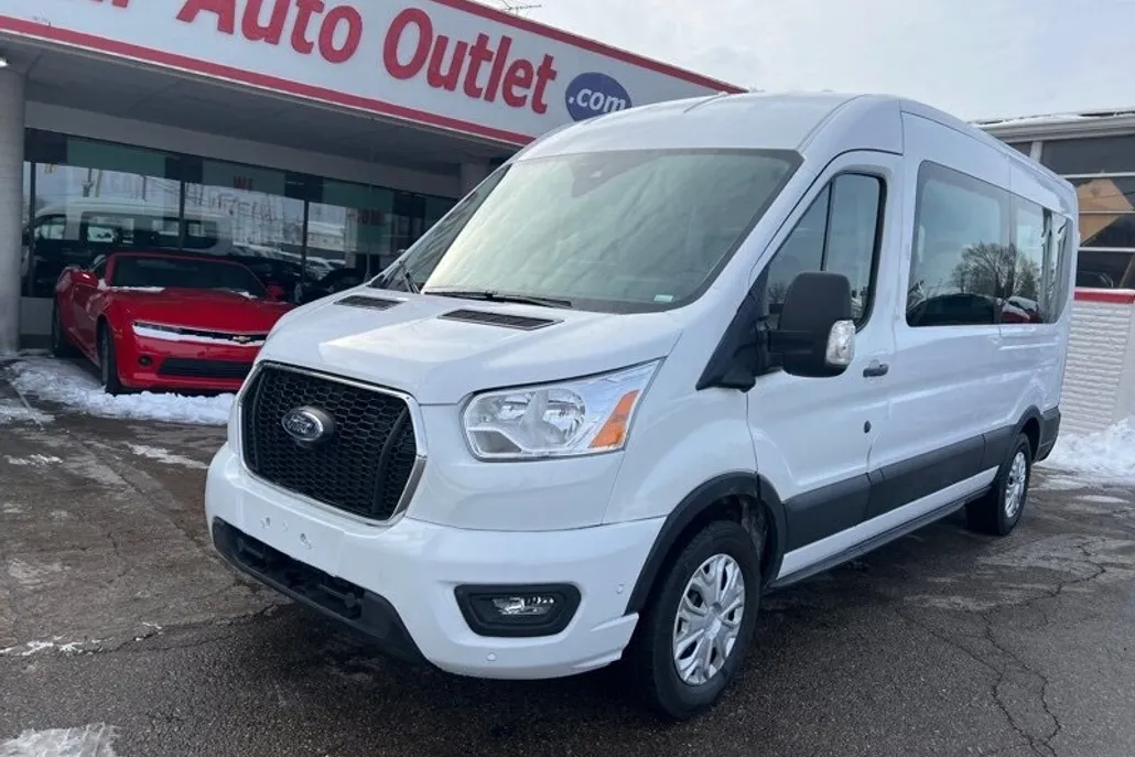 2022 Ford Transit XLT photo 1