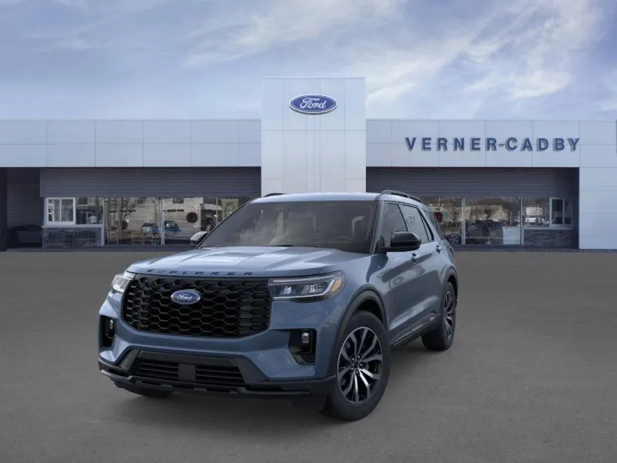 2025 Ford Explorer ST-Line photo 1