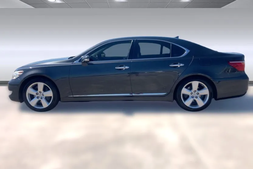 2011 Lexus LS 460 photo 1