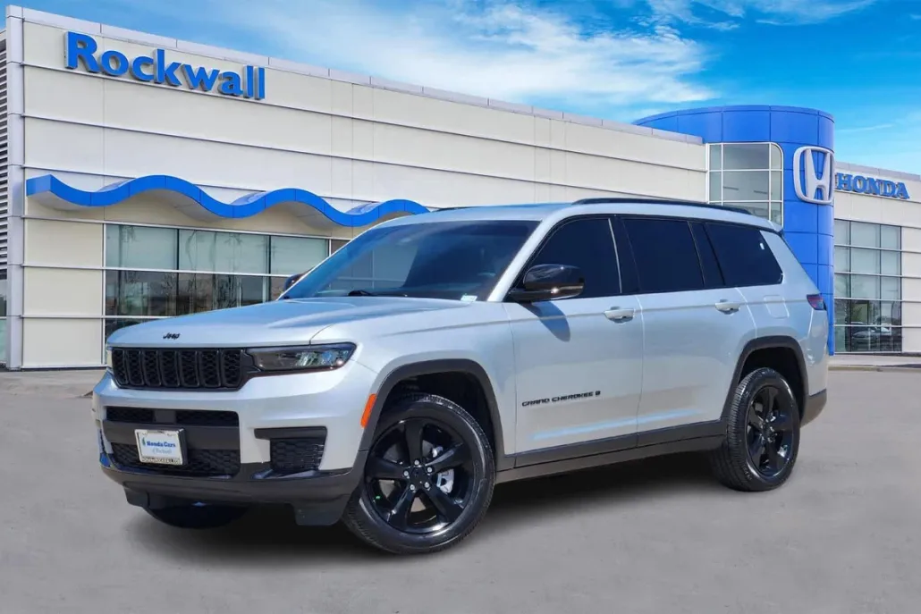 2024 Jeep Grand Cherokee Laredo photo 1