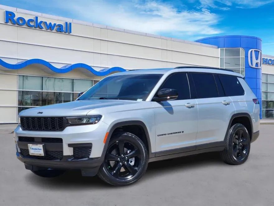 2024 Jeep Grand Cherokee Laredo photo 1