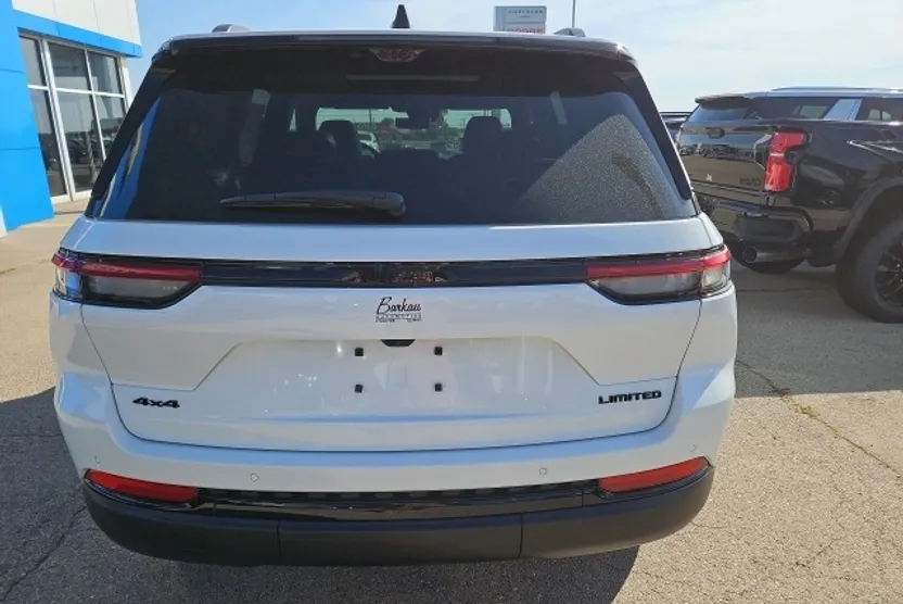 2025 Jeep Grand Cherokee Limited photo 1