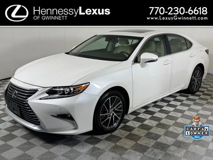 2017 Lexus ES 350 photo 1