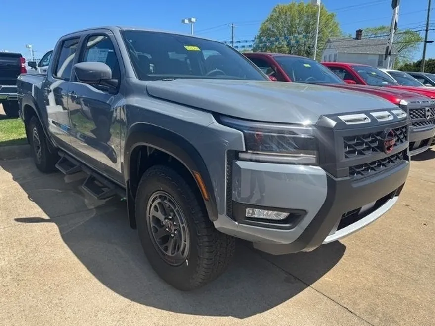 2025 Nissan Frontier Crew Cab PRO-4X photo 1
