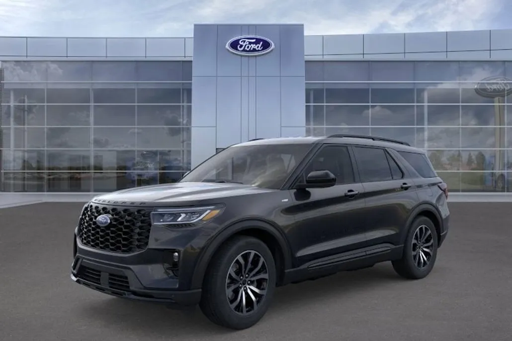 2025 Ford Explorer ST-Line photo 1