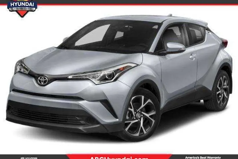 2019 Toyota C-HR XLE photo 1